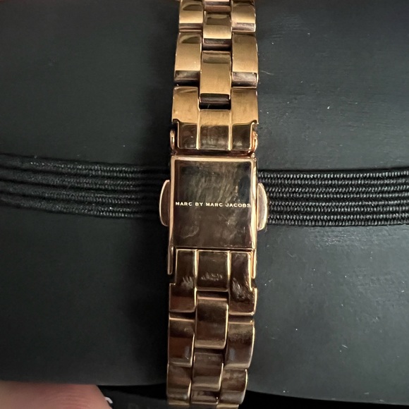 Marc Jacobs Watch - Picture 4 of 6
